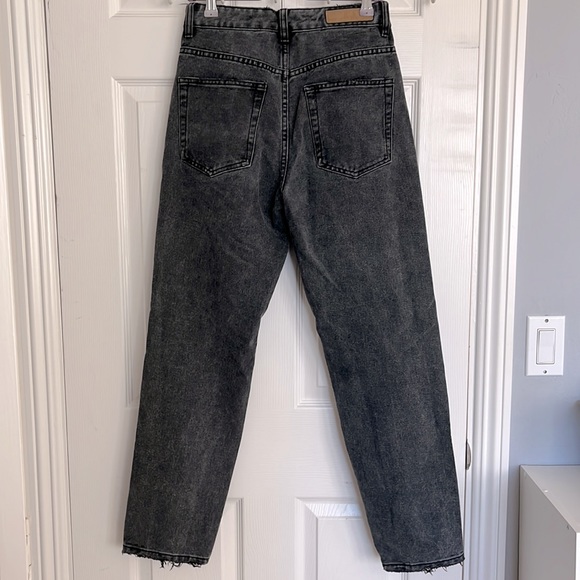 Cotton On Light Black Grey Distressed High Rise Mom Jeans in Women’s Size 4 - Picture 2 of 9